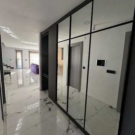 Havuzlu Smart Villa Kusadası